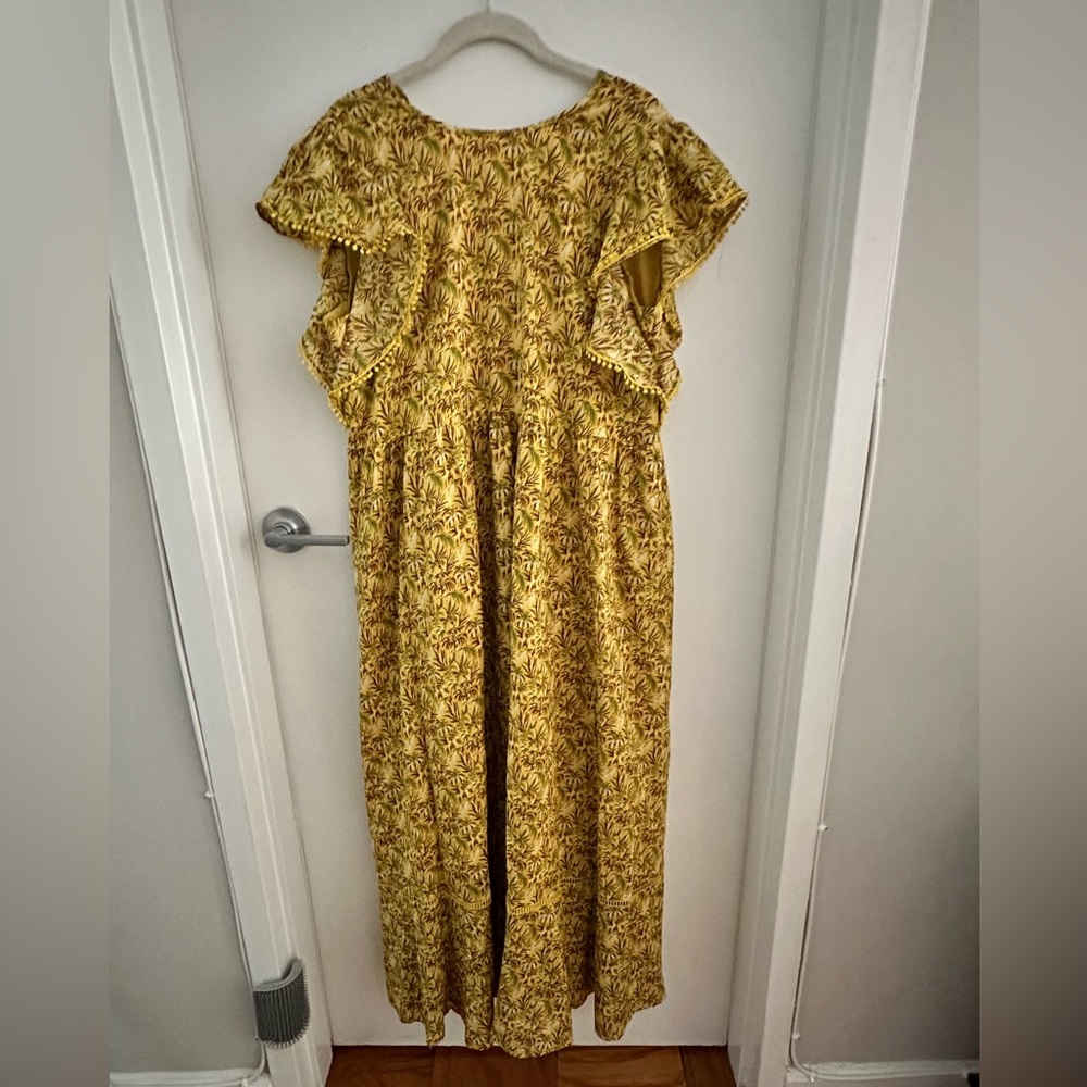 Ann Taylor yellow floral maxi dress, size Large.